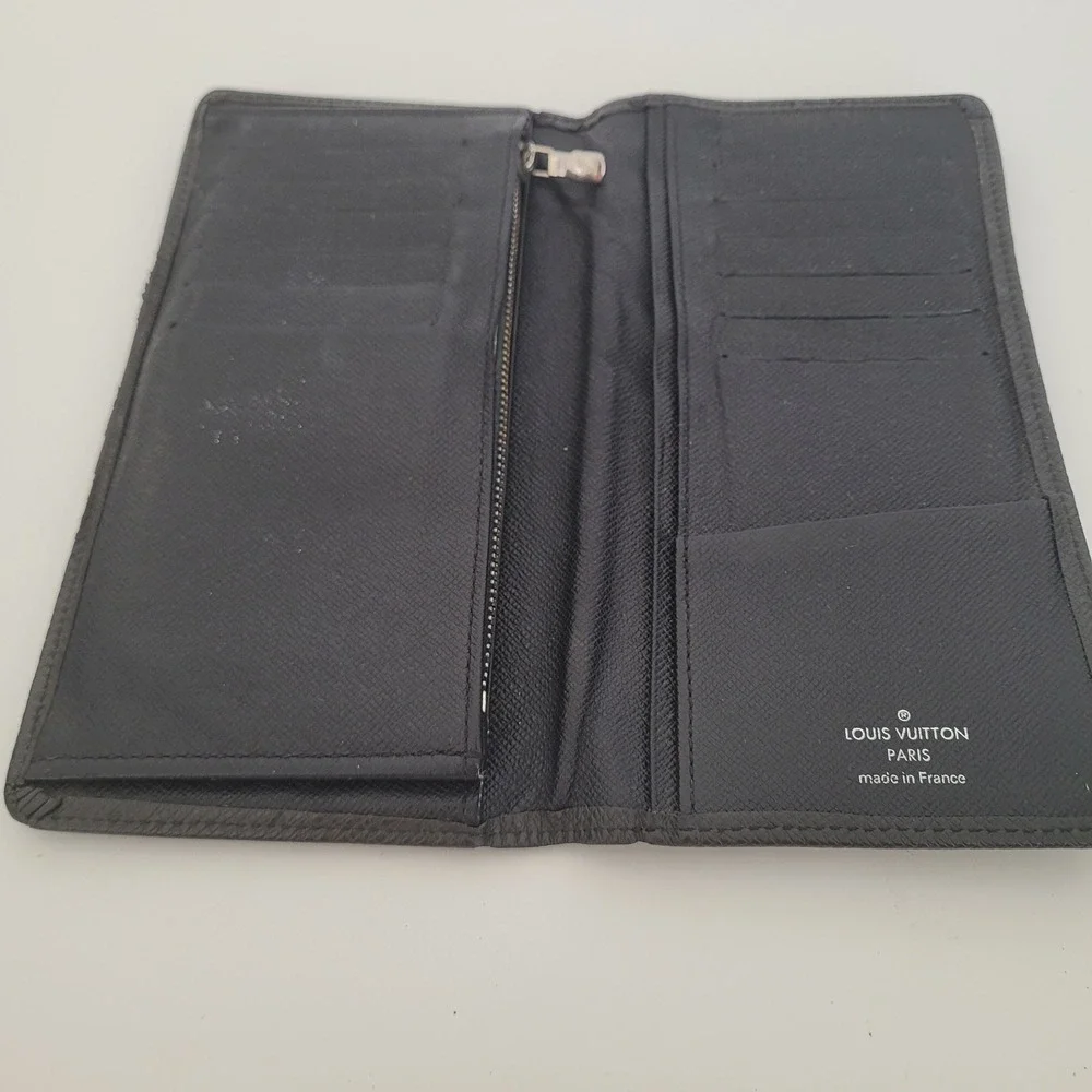 Louis Vuitton Black Taiga Leather Long Bifold Wallet Zippered Coin Pouch TA2114